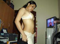 Amateur India Girl Showing Her Bra - exotic